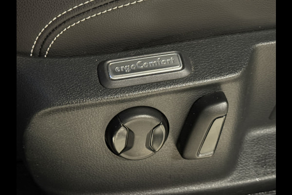 Volkswagen Passat Variant 1.5 TSI 2x R-Line Business + | Panoramadak | Leder | Camera | Afn. trekhaak | Adaptive cruise | Stoelverwarming | Virtual