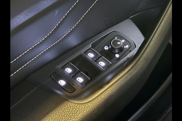 Volkswagen Passat Variant 1.5 TSI 2x R-Line Business + | Panoramadak | Leder | Camera | Afn. trekhaak | Adaptive cruise | Stoelverwarming | Virtual