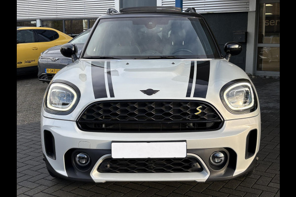 MINI Countryman 1.5 Cooper S E ALL4 Classic | Panoramadak | Lederen bekleding | Adaptive LED | Stoelverwarming | Verwarmd Stuurwiel | Sportstoelen | Climate control | Armsteun | Keyless entry