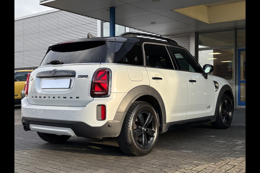 MINI Countryman 1.5 Cooper S E ALL4 Classic | Panoramadak | Lederen bekleding | Adaptive LED | Stoelverwarming | Verwarmd Stuurwiel | Sportstoelen | Climate control | Armsteun | Keyless entry