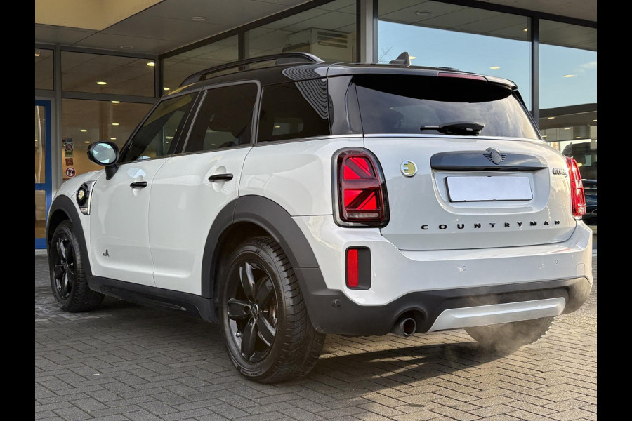 MINI Countryman 1.5 Cooper S E ALL4 Classic | Panoramadak | Lederen bekleding | Adaptive LED | Stoelverwarming | Verwarmd Stuurwiel | Sportstoelen | Climate control | Armsteun | Keyless entry