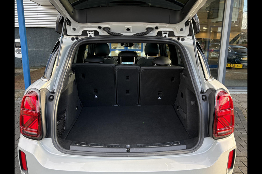 MINI Countryman 1.5 Cooper S E ALL4 Classic | Panoramadak | Lederen bekleding | Adaptive LED | Stoelverwarming | Verwarmd Stuurwiel | Sportstoelen | Climate control | Armsteun | Keyless entry