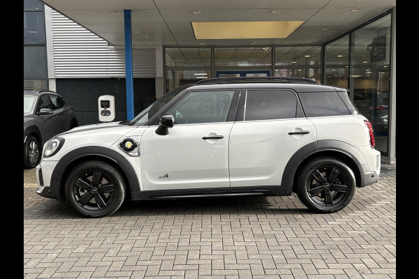 MINI Countryman 1.5 Cooper S E ALL4 Classic | Panoramadak | Lederen bekleding | Adaptive LED | Stoelverwarming | Verwarmd Stuurwiel | Sportstoelen | Climate control | Armsteun | Keyless entry