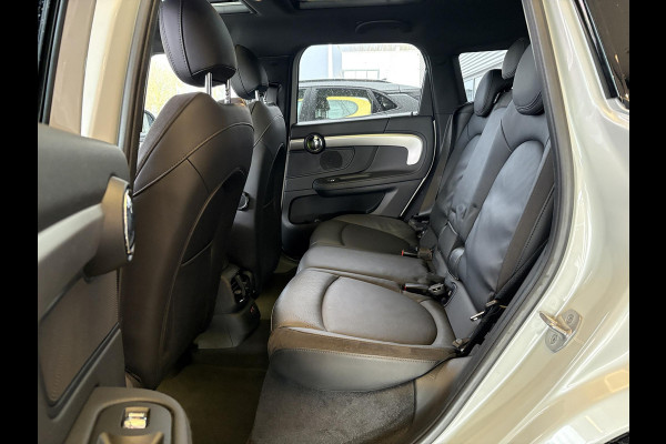 MINI Countryman 1.5 Cooper S E ALL4 Classic | Panoramadak | Lederen bekleding | Adaptive LED | Stoelverwarming | Verwarmd Stuurwiel | Sportstoelen | Climate control | Armsteun | Keyless entry