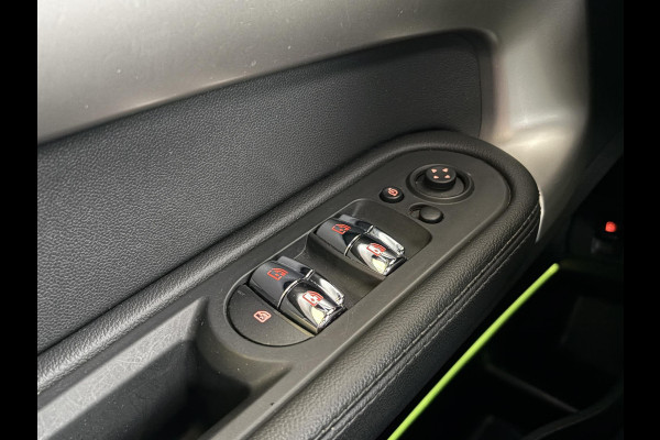 MINI Countryman 1.5 Cooper S E ALL4 Classic | Panoramadak | Lederen bekleding | Adaptive LED | Stoelverwarming | Verwarmd Stuurwiel | Sportstoelen | Climate control | Armsteun | Keyless entry