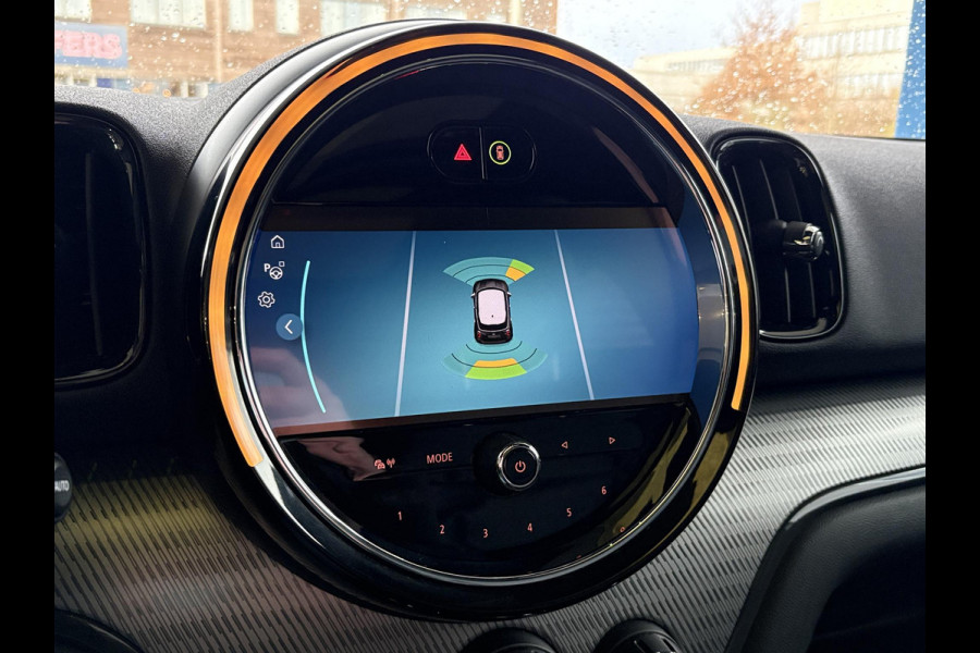 MINI Countryman 1.5 Cooper S E ALL4 Classic | Panoramadak | Lederen bekleding | Adaptive LED | Stoelverwarming | Verwarmd Stuurwiel | Sportstoelen | Climate control | Armsteun | Keyless entry