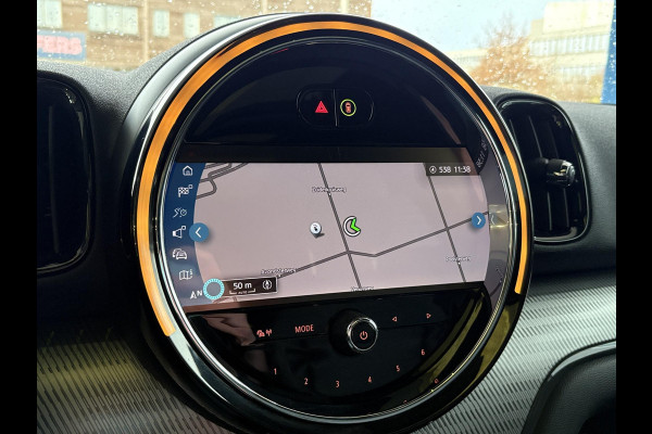 MINI Countryman 1.5 Cooper S E ALL4 Classic | Panoramadak | Lederen bekleding | Adaptive LED | Stoelverwarming | Verwarmd Stuurwiel | Sportstoelen | Climate control | Armsteun | Keyless entry