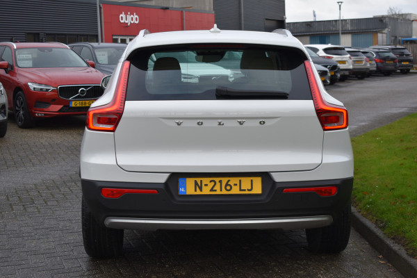 Volvo XC40 T4 211PK Recharge Inscription | Trekhaak | Panodak | H&K | ACC | Leder | Stuurverwarming | 360 Camera