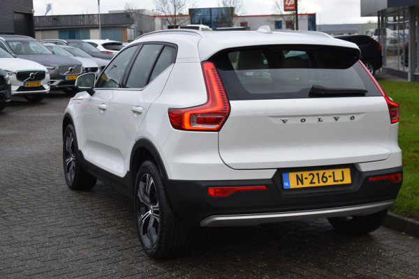 Volvo XC40 T4 211PK Recharge Inscription | Trekhaak | Panodak | H&K | ACC | Leder | Stuurverwarming | 360 Camera