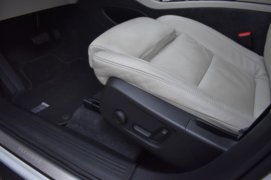 Volvo XC40 T4 211PK Recharge Inscription | Trekhaak | Panodak | H&K | ACC | Leder | Stuurverwarming | 360 Camera