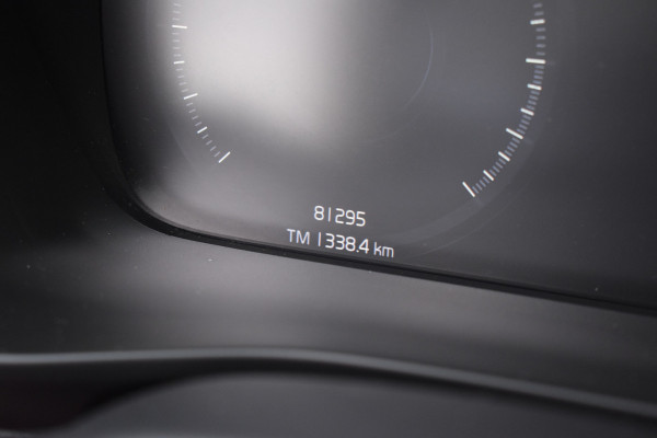 Volvo XC40 T4 211PK Recharge Inscription | Trekhaak | Panodak | H&K | ACC | Leder | Stuurverwarming | 360 Camera