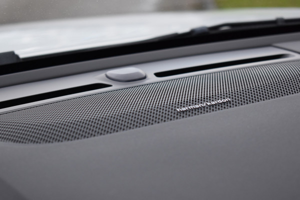 Volvo XC40 T4 211PK Recharge Inscription | Trekhaak | Panodak | H&K | ACC | Leder | Stuurverwarming | 360 Camera