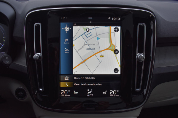 Volvo XC40 T4 211PK Recharge Inscription | Trekhaak | Panodak | H&K | ACC | Leder | Stuurverwarming | 360 Camera