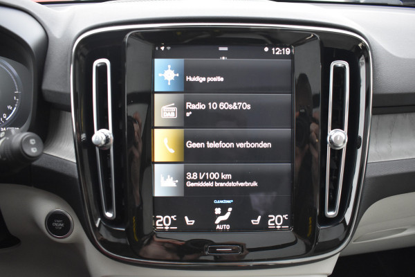Volvo XC40 T4 211PK Recharge Inscription | Trekhaak | Panodak | H&K | ACC | Leder | Stuurverwarming | 360 Camera
