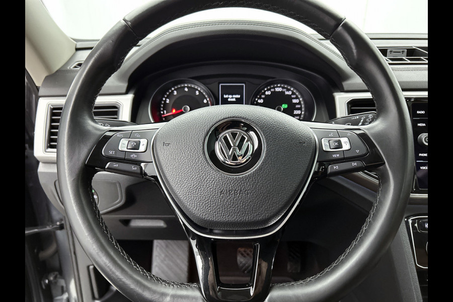Volkswagen Atlas (Goed OnderH, 7 persoons, Panoramadak, Camera, StoelV, Cruise Con, Automaat, Etc)