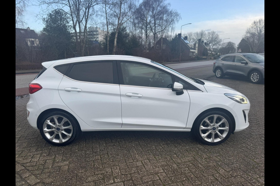Ford Fiesta 1.0 EcoBoost Titanium 100pk | Adaptive cruise control | Bang&Olufsen | Winter Pack | Camera | Lichtemetalen velgen