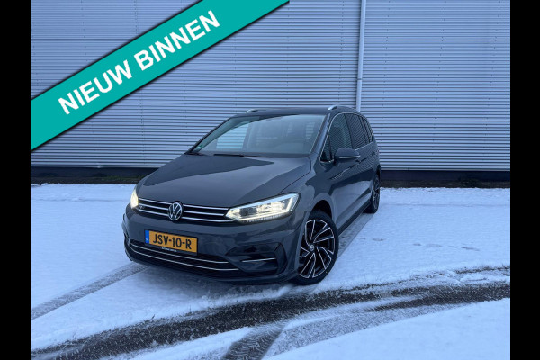 Volkswagen Touran 1.5 TSI R-Line Exclusive 7p,afn.Trekhaak,Navigatie,parkeersensoren/Camera,stoelverwarming,