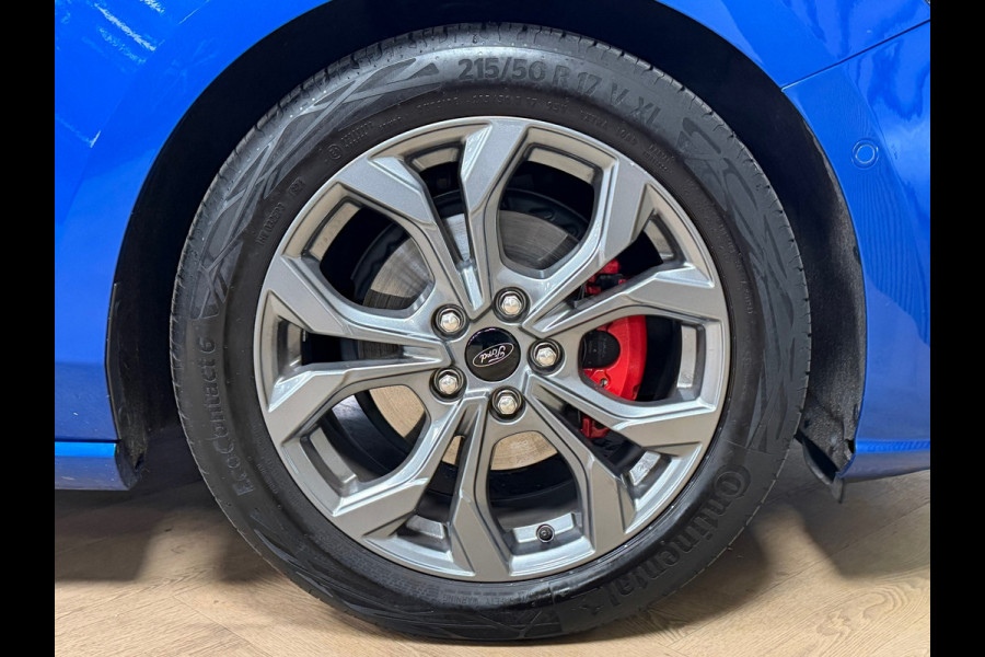 Ford Focus 1.0 ST-Line X AUT. B&O PANO CAMERA PARKEERSENSOREN VOOR EN ACHTER ACC STUURVERWARMING STOELVERWARM DODEHOEK LANE ASSIST