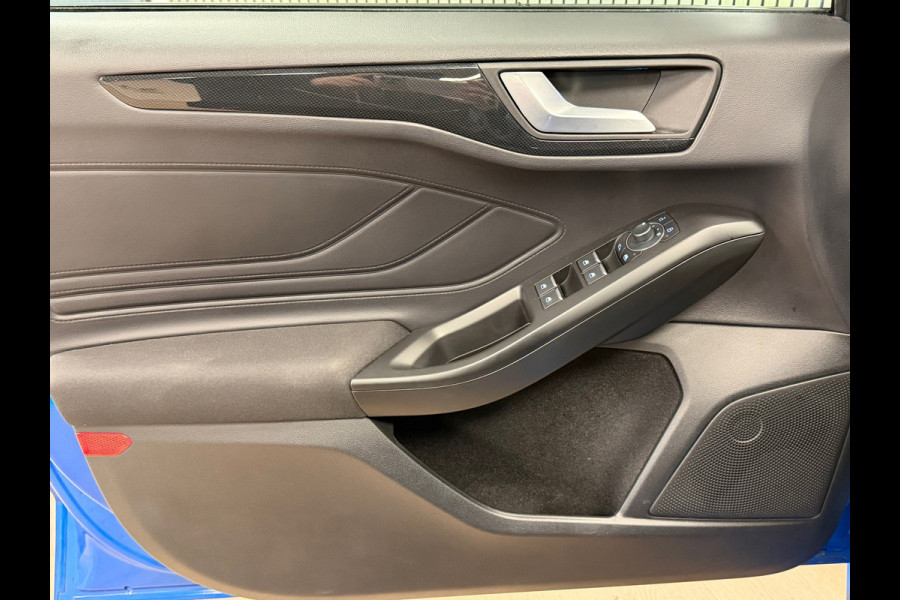 Ford Focus 1.0 ST-Line X AUT. B&O PANO CAMERA PARKEERSENSOREN VOOR EN ACHTER ACC STUURVERWARMING STOELVERWARM DODEHOEK LANE ASSIST