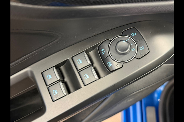 Ford Focus 1.0 ST-Line X AUT. B&O PANO CAMERA PARKEERSENSOREN VOOR EN ACHTER ACC STUURVERWARMING STOELVERWARM DODEHOEK LANE ASSIST