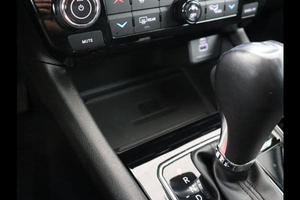 Jeep Compass 4xe 240 Plug-in Hybrid Electric S | Stoel & stuurverwarming | Half leder | Camera | Adaptive cruise | Carplay | Keyless | PHEV