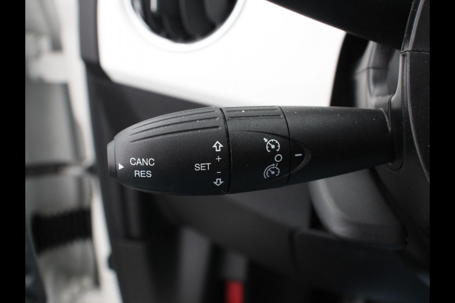 Fiat 500 1.0 Hybrid Dolcevita Finale Panorama dak Airco Cruise Control Navigatie Apple Carplay/Android Auto Dab Digitale Cockpit Parkeer Sensoren  Lichtmetalen Velgen 16" Led