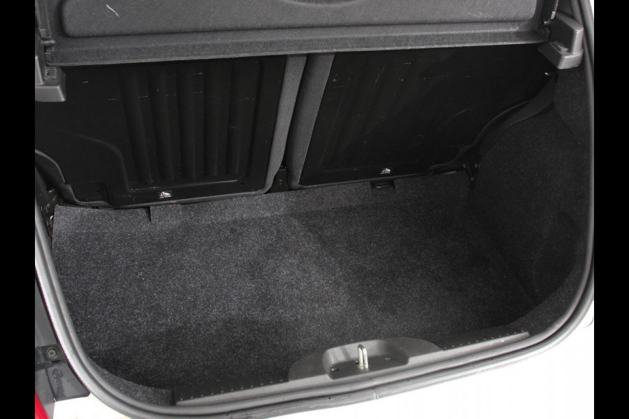 Fiat 500 1.0 Hybrid Dolcevita Finale Panorama dak Airco Cruise Control Navigatie Apple Carplay/Android Auto Dab Digitale Cockpit Parkeer Sensoren  Lichtmetalen Velgen 16" Led