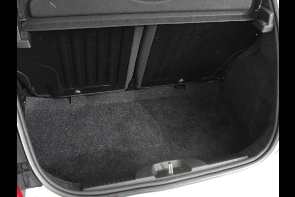 Fiat 500 1.0 Hybrid Dolcevita Finale Panorama dak Airco Cruise Control Navigatie Apple Carplay/Android Auto Dab Digitale Cockpit Parkeer Sensoren  Lichtmetalen Velgen 16" Led