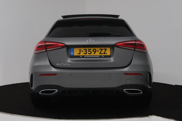 Mercedes-Benz A-Klasse 250 e Business Solution AMG Limited (SFEERVERLICHTING, PANORAMADAK, CAMERA, STOELVERWARMING, 1e EIGENAAR)