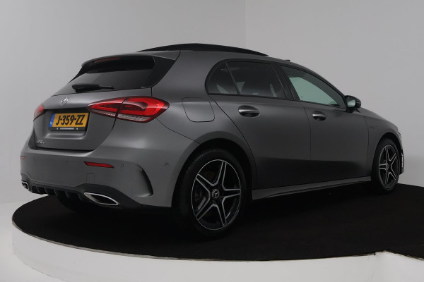 Mercedes-Benz A-Klasse 250 e Business Solution AMG Limited (SFEERVERLICHTING, PANORAMADAK, CAMERA, STOELVERWARMING, 1e EIGENAAR)