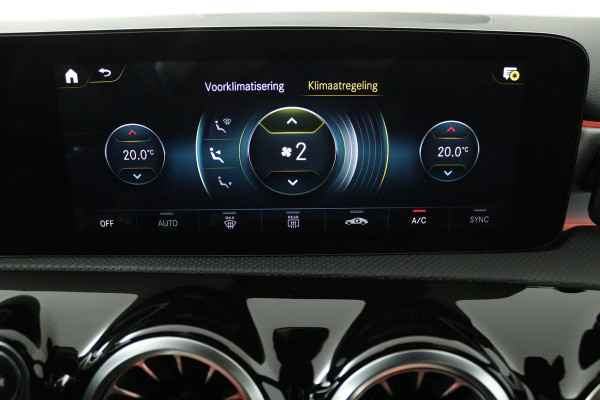 Mercedes-Benz A-Klasse 250 e Business Solution AMG Limited (SFEERVERLICHTING, PANORAMADAK, CAMERA, STOELVERWARMING, 1e EIGENAAR)