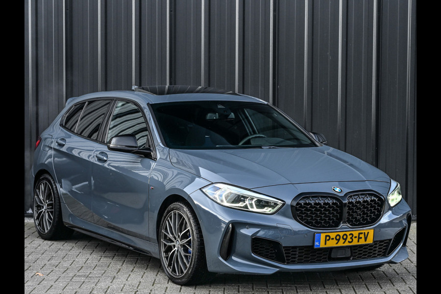 BMW 1-serie M135i xDrive High Executive · M- sport · Panoramadak · Camera · Active cruise · Harman/Kardon · Adaptive Suspension · M Sportbra
