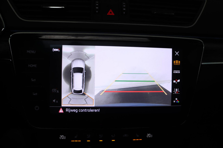 Škoda Superb Combi 1.5 TSI ACT Business Edition Plus (PANORAMADAK, STUUR-/STOELVERWARMING, CAMERA, ADAPTIVE CRUISE)