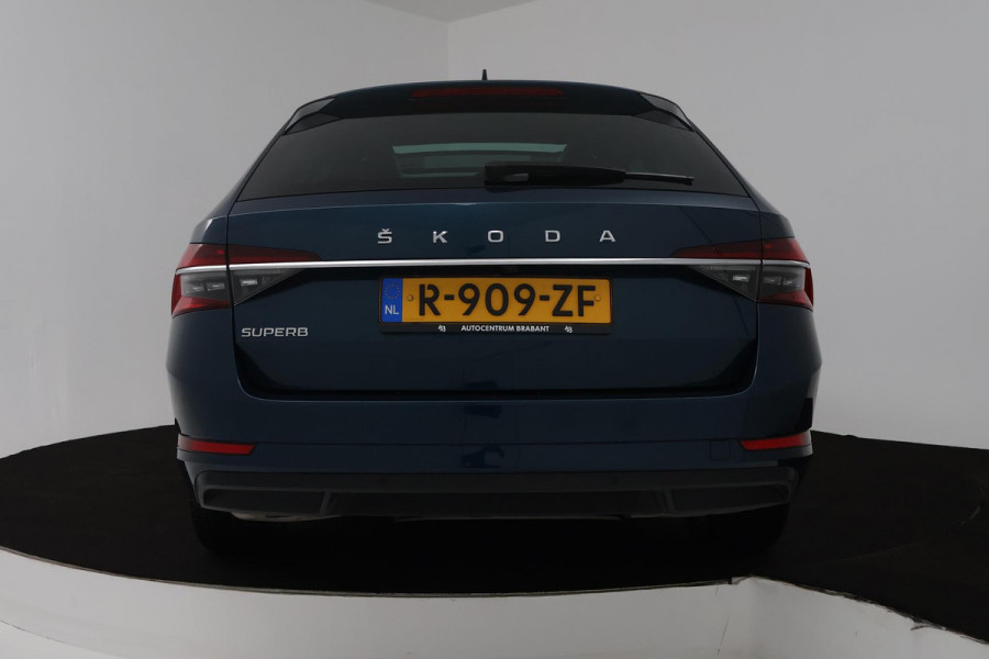 Škoda Superb Combi 1.5 TSI ACT Business Edition Plus (PANORAMADAK, STUUR-/STOELVERWARMING, CAMERA, ADAPTIVE CRUISE)