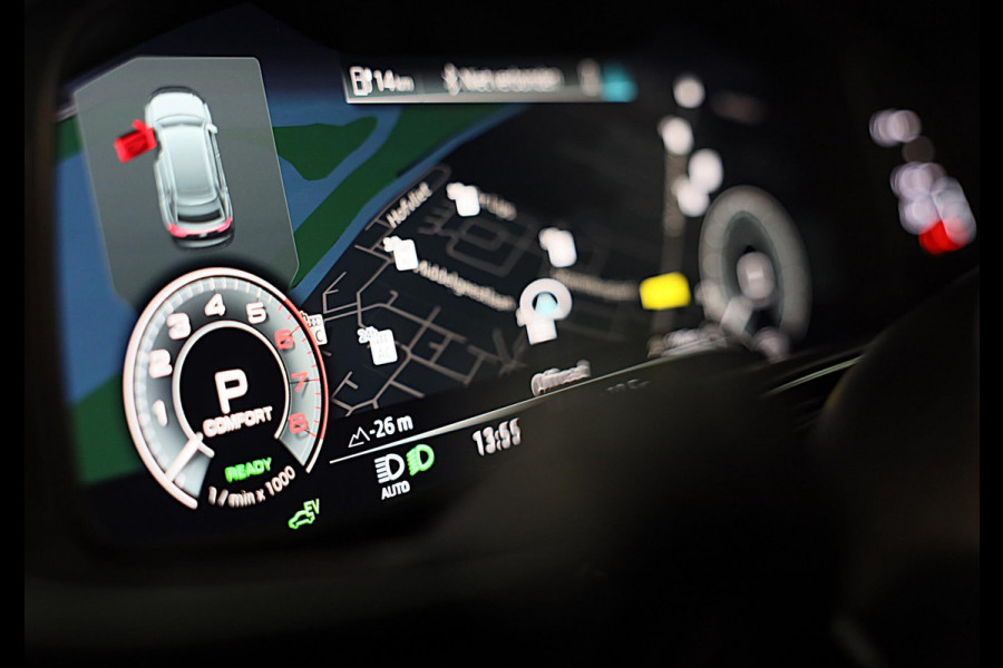 Audi Q8 55 TFSI e Quattro S Line / B & O / Camera / F1 / Cruise Control / Sfeerverlichting / Dig Cockpit / Matrix / Pdc / 23 Inch