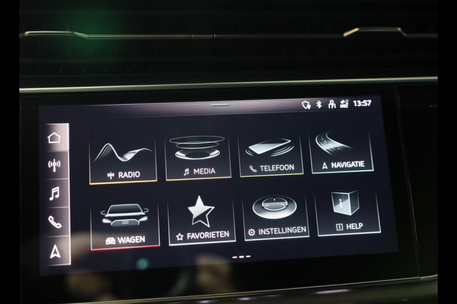 Audi Q8 55 TFSI e Quattro S Line / B & O / Camera / F1 / Cruise Control / Sfeerverlichting / Dig Cockpit / Matrix / Pdc / 23 Inch