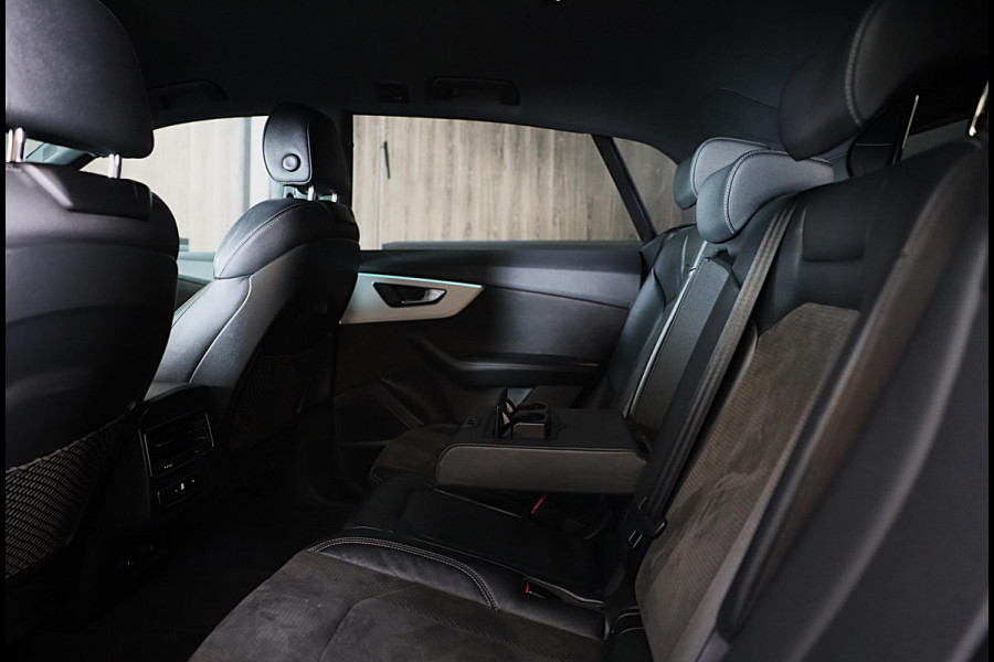Audi Q8 55 TFSI e Quattro S Line / B & O / Camera / F1 / Cruise Control / Sfeerverlichting / Dig Cockpit / Matrix / Pdc / 23 Inch