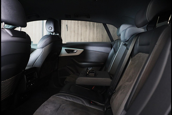Audi Q8 55 TFSI e Quattro S Line / B & O / Camera / F1 / Cruise Control / Sfeerverlichting / Dig Cockpit / Matrix / Pdc / 23 Inch
