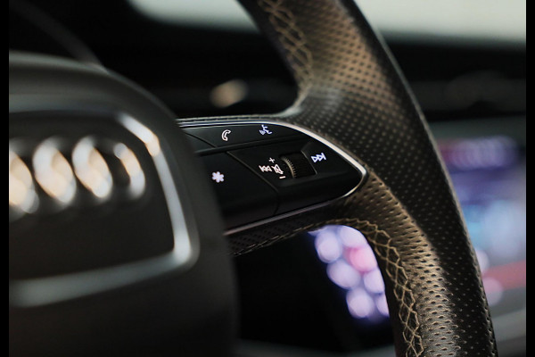 Audi Q8 55 TFSI e Quattro S Line / B & O / Camera / F1 / Cruise Control / Sfeerverlichting / Dig Cockpit / Matrix / Pdc / 23 Inch