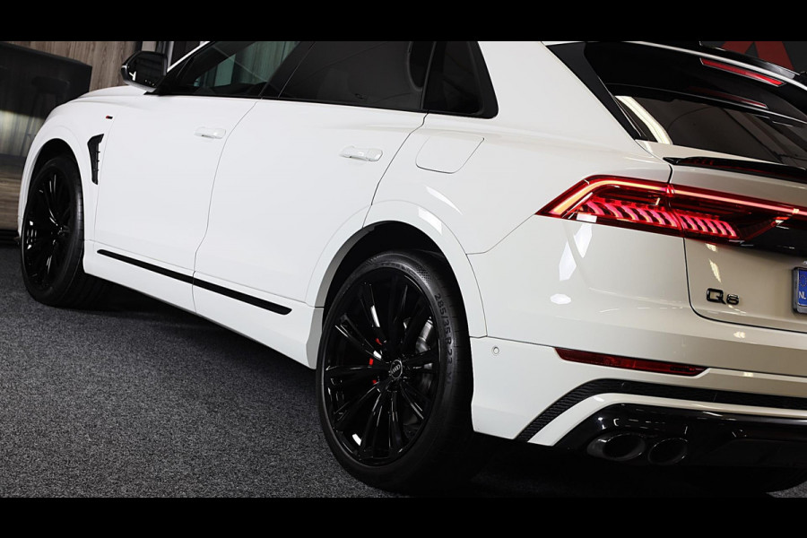 Audi Q8 55 TFSI e Quattro S Line / B & O / Camera / F1 / Cruise Control / Sfeerverlichting / Dig Cockpit / Matrix / Pdc / 23 Inch