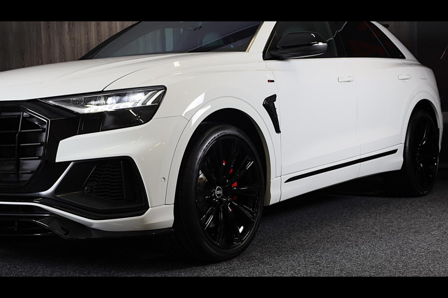Audi Q8 55 TFSI e Quattro S Line / B & O / Camera / F1 / Cruise Control / Sfeerverlichting / Dig Cockpit / Matrix / Pdc / 23 Inch