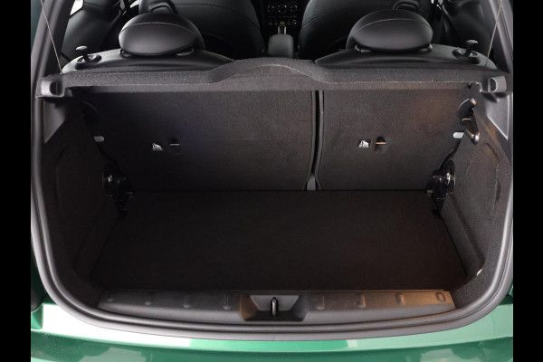 MINI Cooper S Electric Charged 33 kWh (184 PK) | Navigatie | Stoelverwarming | 1e eigenaar |