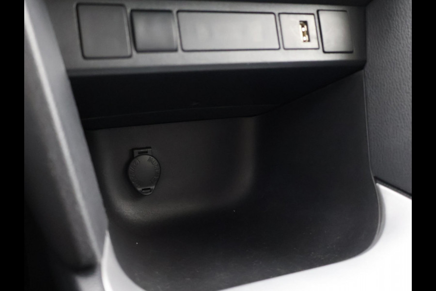 Toyota Yaris Cross 1.5 HYBRID BI-TONE PACK GARANTIE 2-2034 ! CLIMA.CRUISE ADAPTIEF. PARKEER CAMERA.