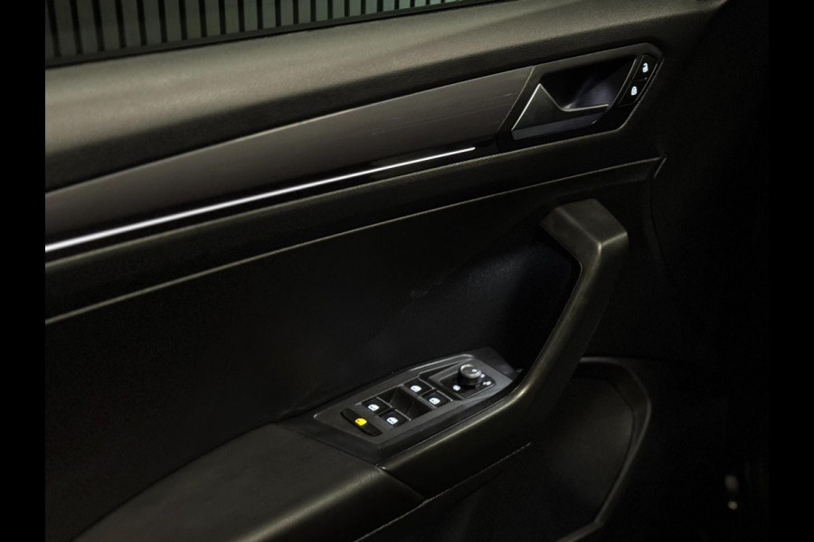 Volkswagen T-Roc 2.0 TSI 4Motion 3X R-LINE | PANO | VIRTUAL | CAMERA