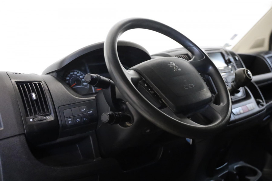 Peugeot Boxer 2.0 BlueHDI L3/H2 165PK TREKHAAK L2/H2 AIRCO NAVI CRUISE CONTROL LEASE V/A 99,- p.m. INRUIL MOGELIJK