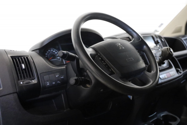 Peugeot Boxer 2.0 BlueHDI L3/H2 165PK TREKHAAK L2/H2 AIRCO NAVI CRUISE CONTROL LEASE V/A 99,- p.m. INRUIL MOGELIJK