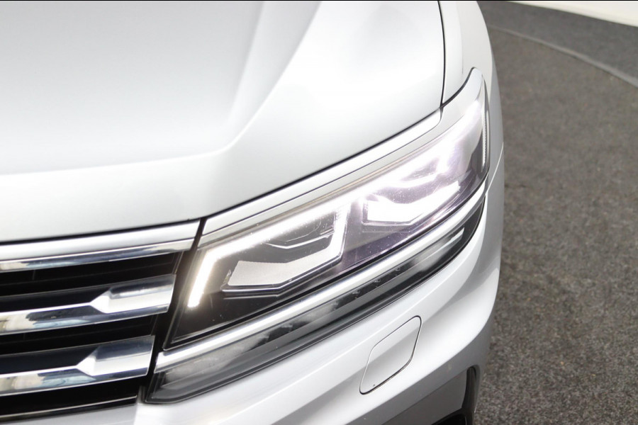 Volkswagen Tiguan Allspace 1.5 TSI R*AUTOM*PANO*ACC*NAVI*HAAK*CAM*CARPLAY*ECC
