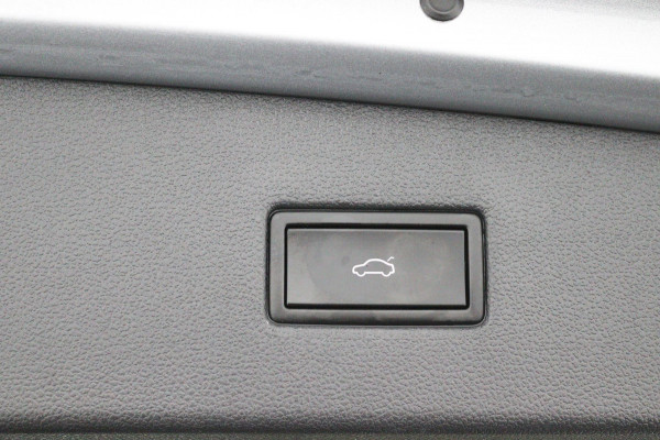 Volkswagen Tiguan Allspace 1.5 TSI R*AUTOM*PANO*ACC*NAVI*HAAK*CAM*CARPLAY*ECC