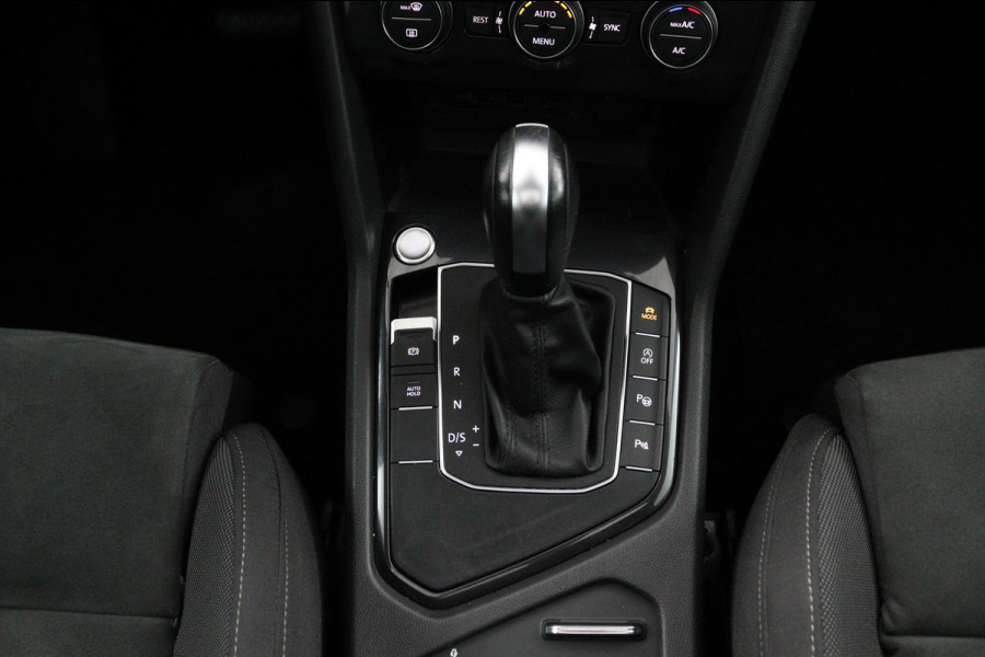 Volkswagen Tiguan Allspace 1.5 TSI R*AUTOM*PANO*ACC*NAVI*HAAK*CAM*CARPLAY*ECC