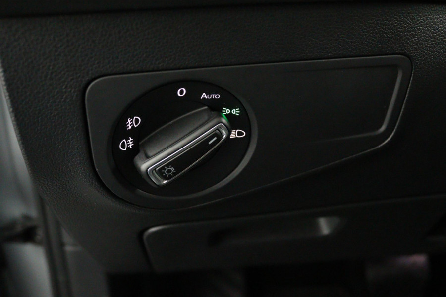 Volkswagen Tiguan Allspace 1.5 TSI R*AUTOM*PANO*ACC*NAVI*HAAK*CAM*CARPLAY*ECC